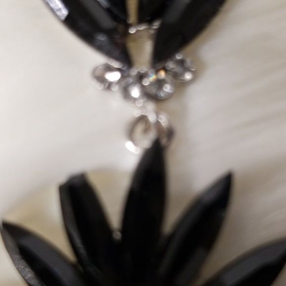 Black Onyx Looking Earrings - Picture 4 of 8